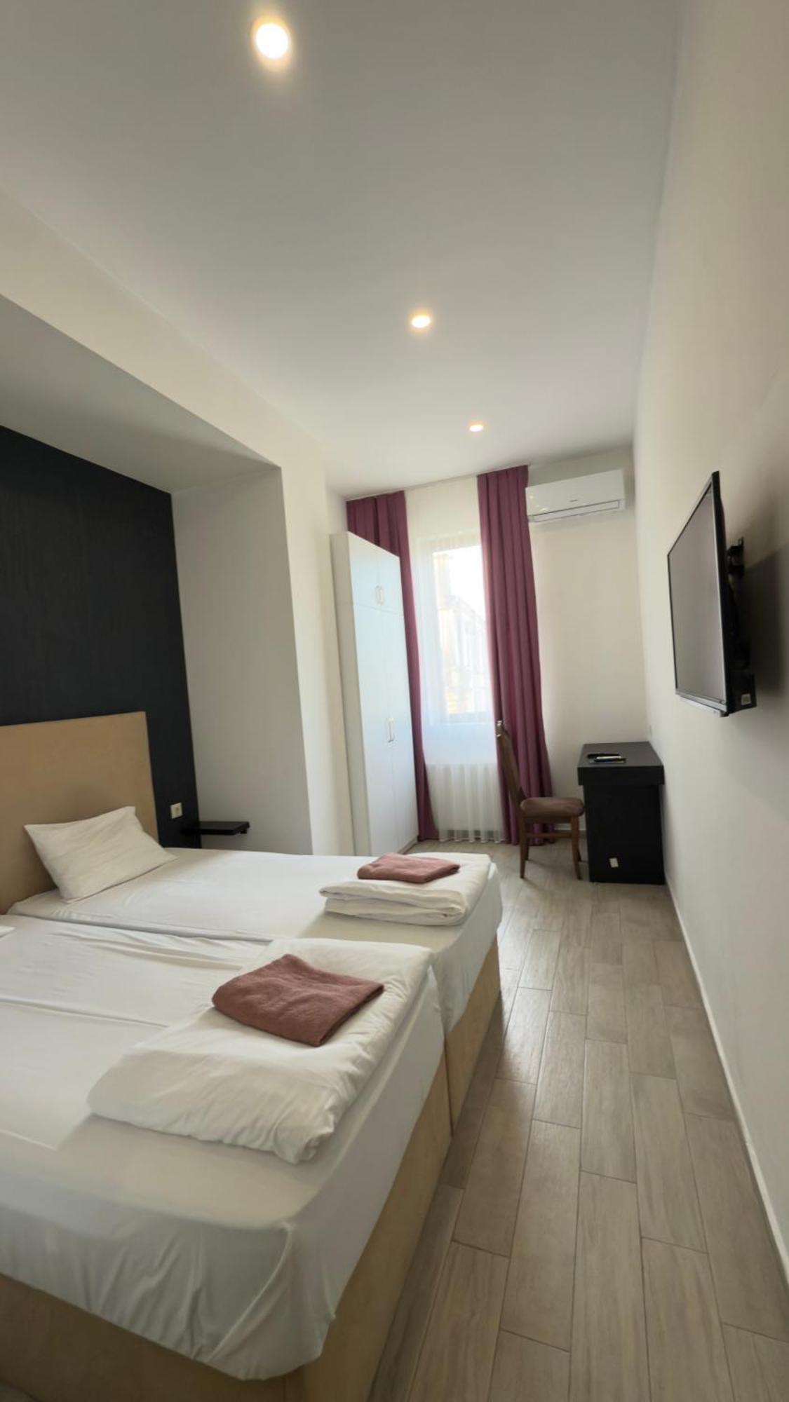Star Hotel Kutaisi Esterno foto